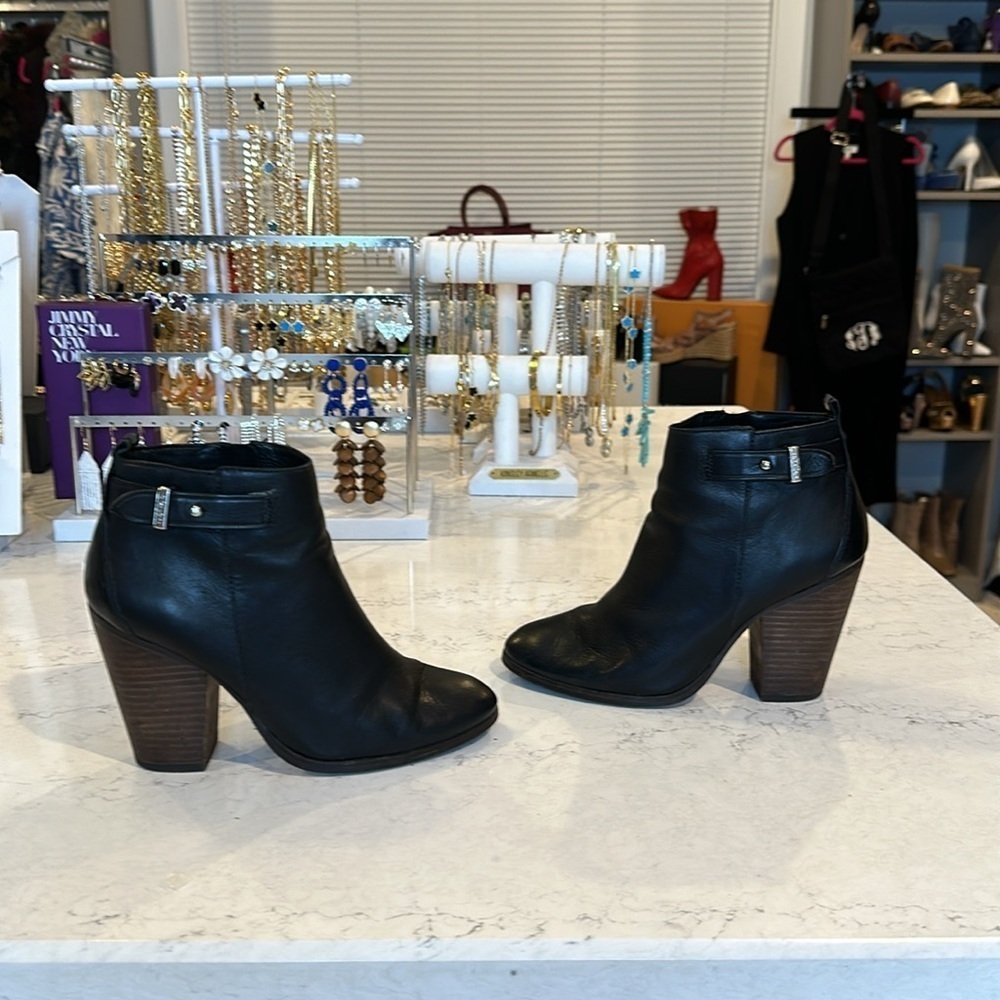 Coach black leather ankle boots size 7